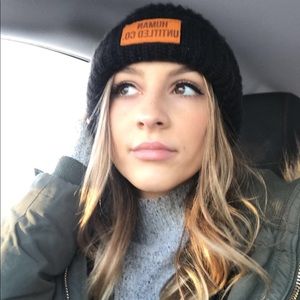 Meet your Posher, Taylor